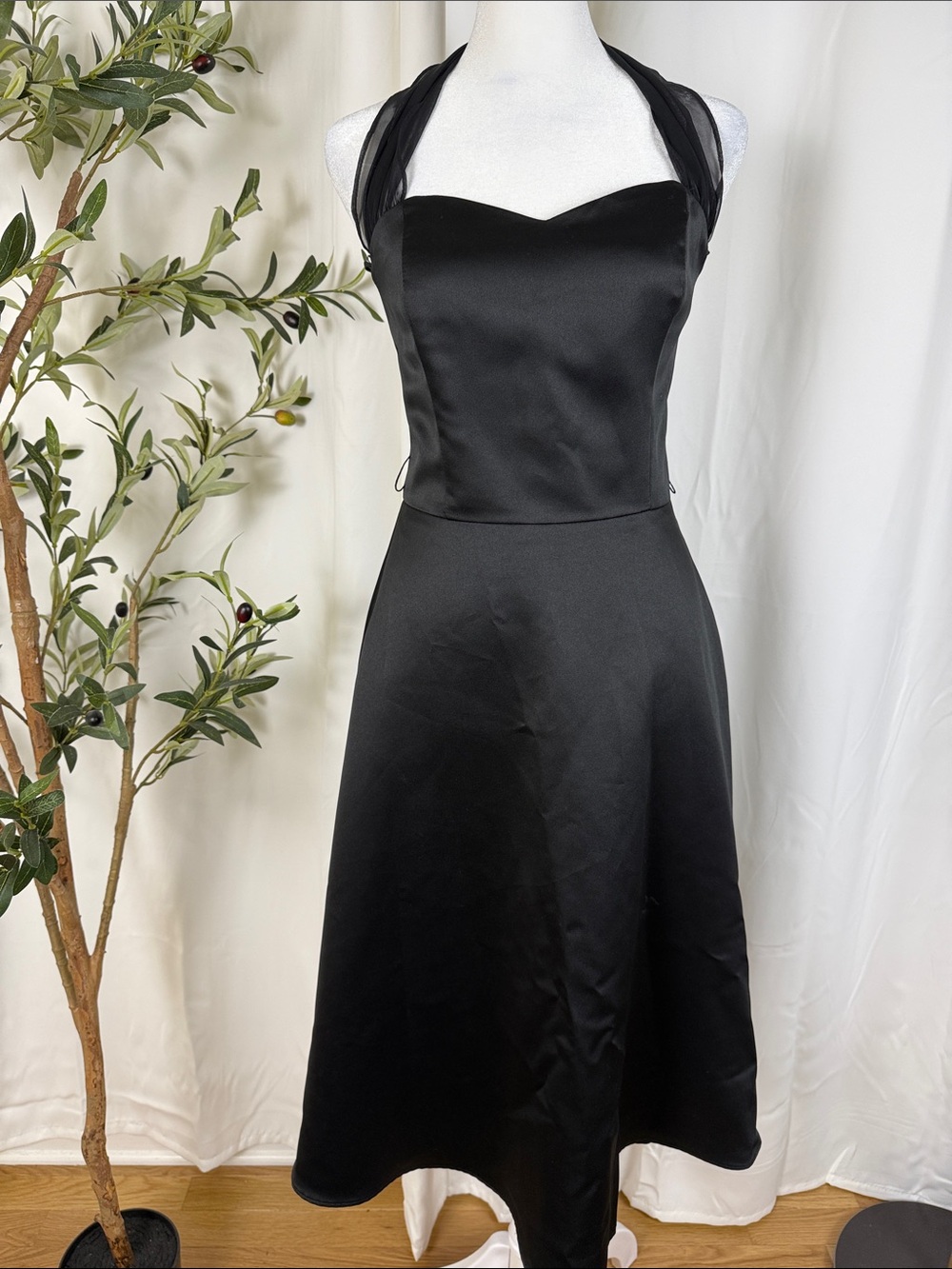 White House Black Market Halter-Style Taffeta Party Midi Dress Sz 2 (DJ2)
